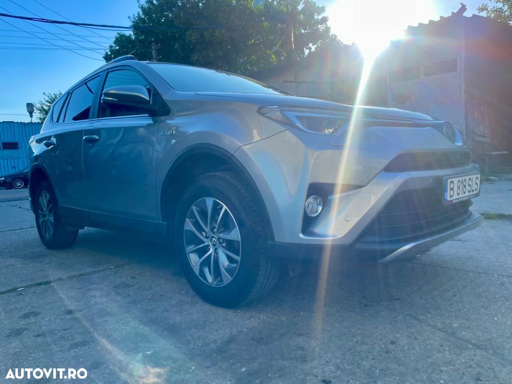 Toyota RAV4 2.5 VVT-i 4x4 Luxury - 4