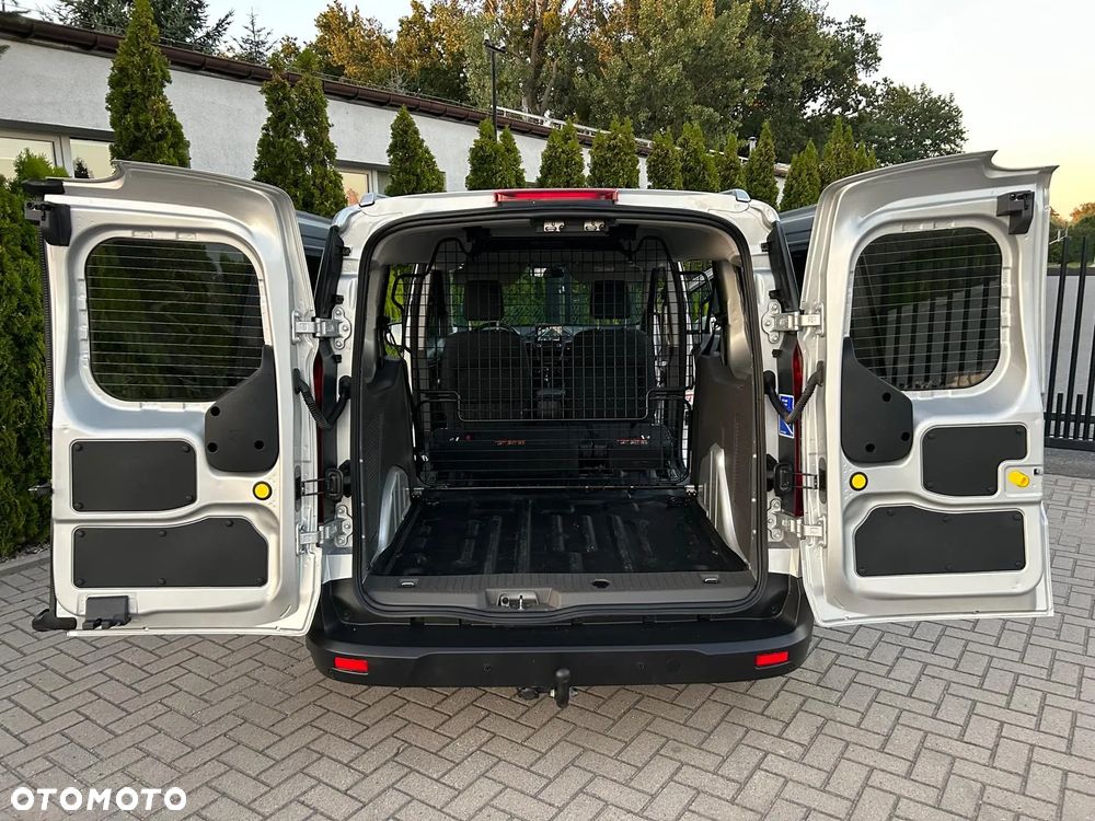 Ford Tourneo Connect Grand - 21