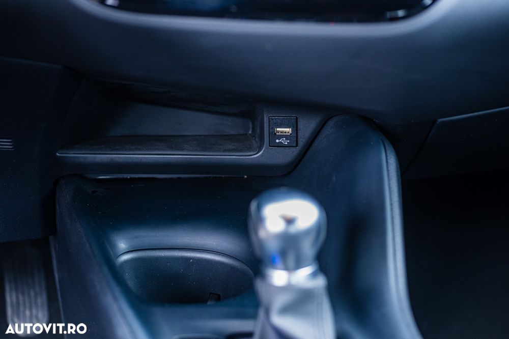 Toyota C-HR 1.8 HSD 4x2 CVT C-ult LED - 32