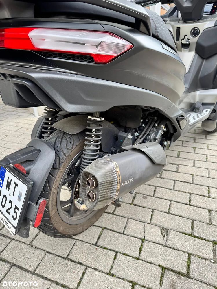 Piaggio MP-3 - 12