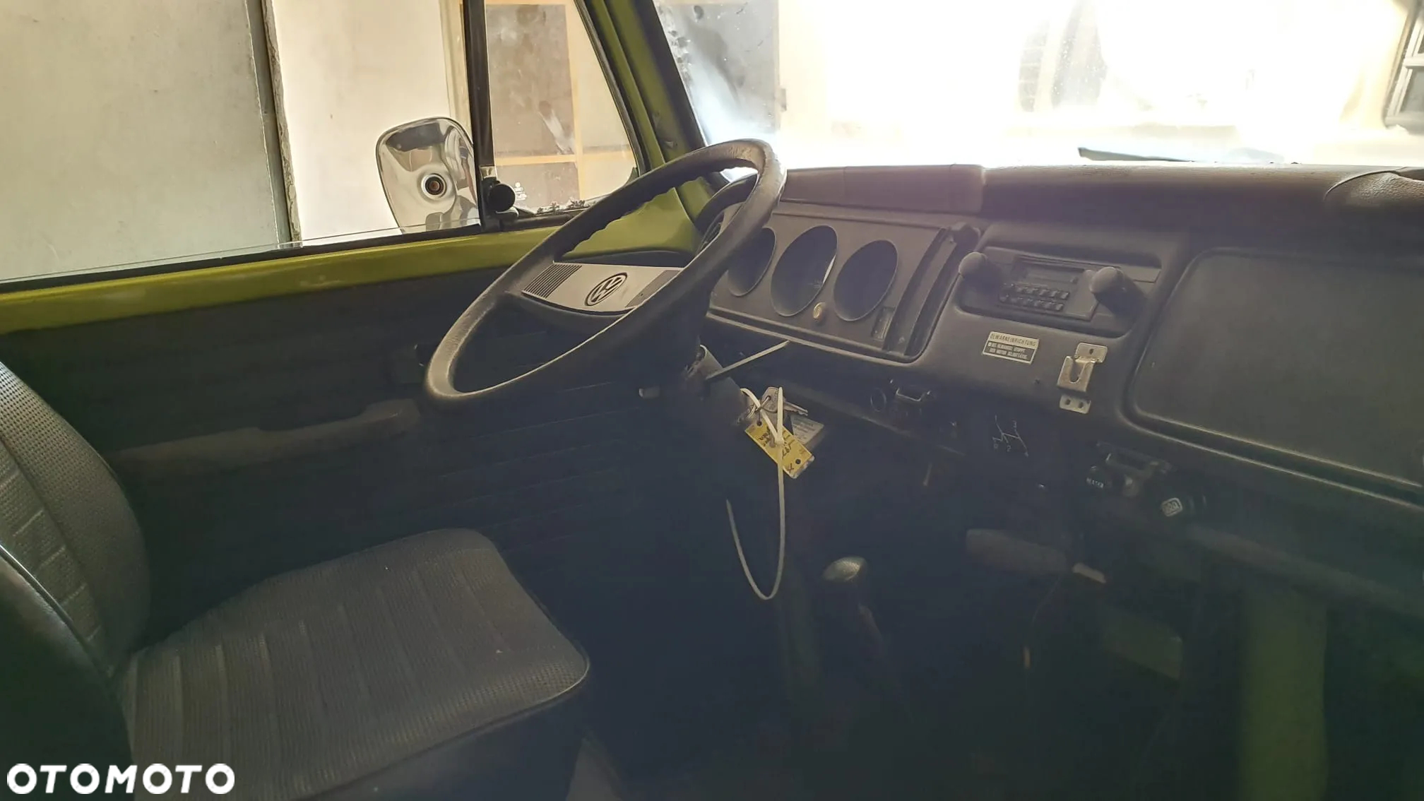 Volkswagen Transporter - 11