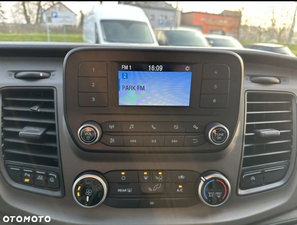 Ford Transit Custom Kombi-Van 320 L2H1 Trend - 17