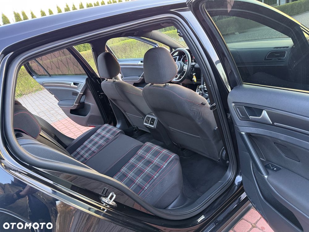 Volkswagen Golf 2.0 TSI BMT GTI Performance - 23