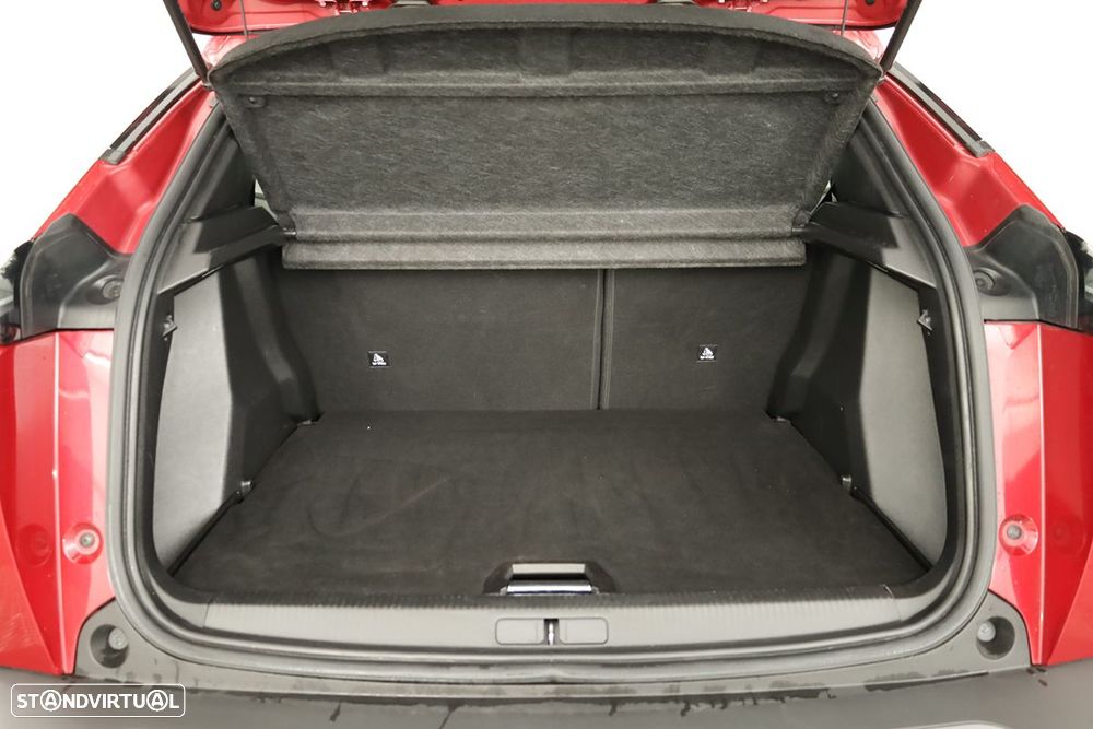 Peugeot 2008 1.2 PureTech Allure - 24