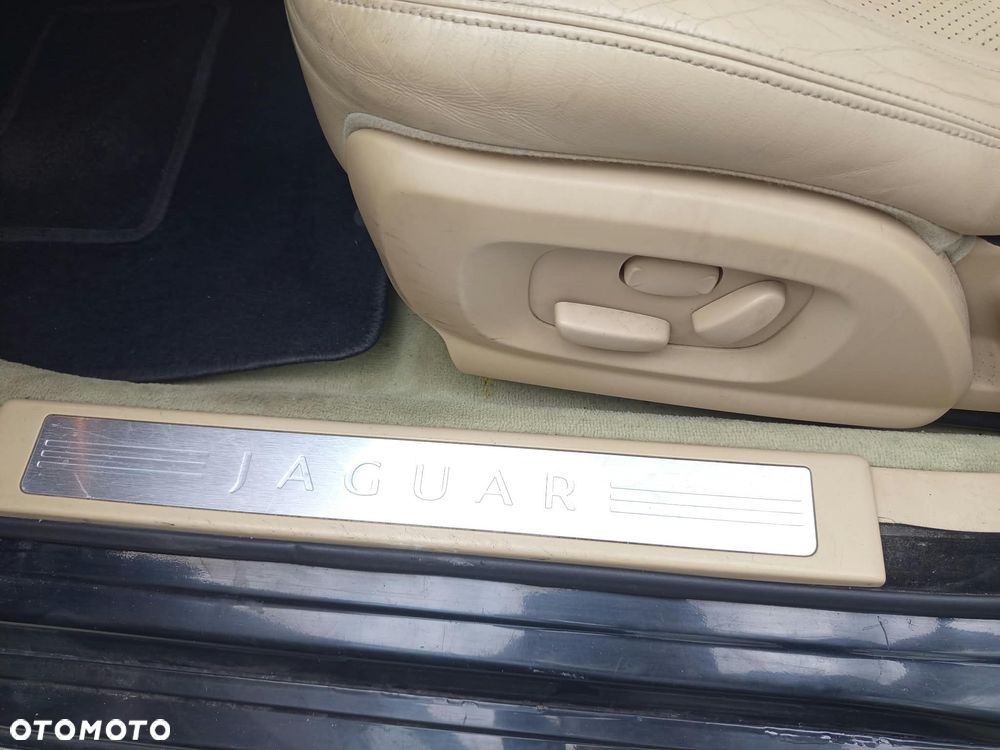 Jaguar XF 3.0 V6 D Luxury - 25