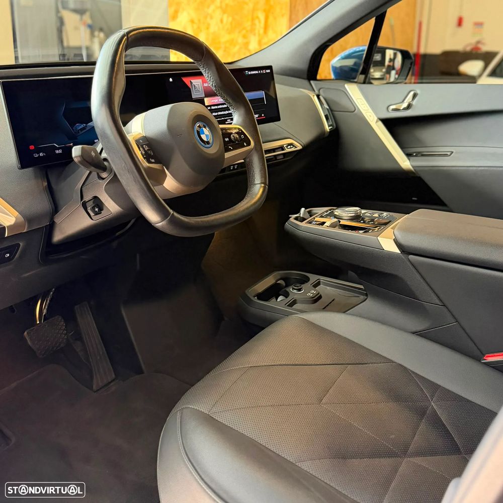 BMW iX xDrive40 - 7