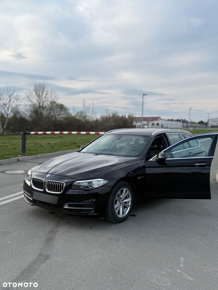BMW Seria 5 520d xDrive - 9
