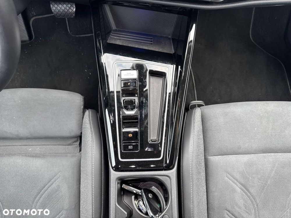 Volkswagen Golf Variant - 25