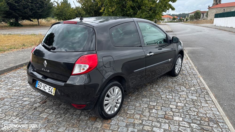 Renault Clio 1.2 16V Confort - 3
