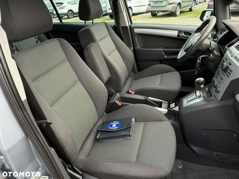 Opel Zafira - 23