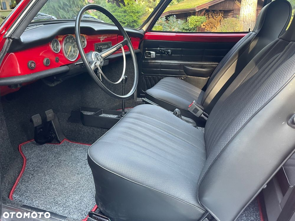 Volkswagen Karmann Ghia - 10