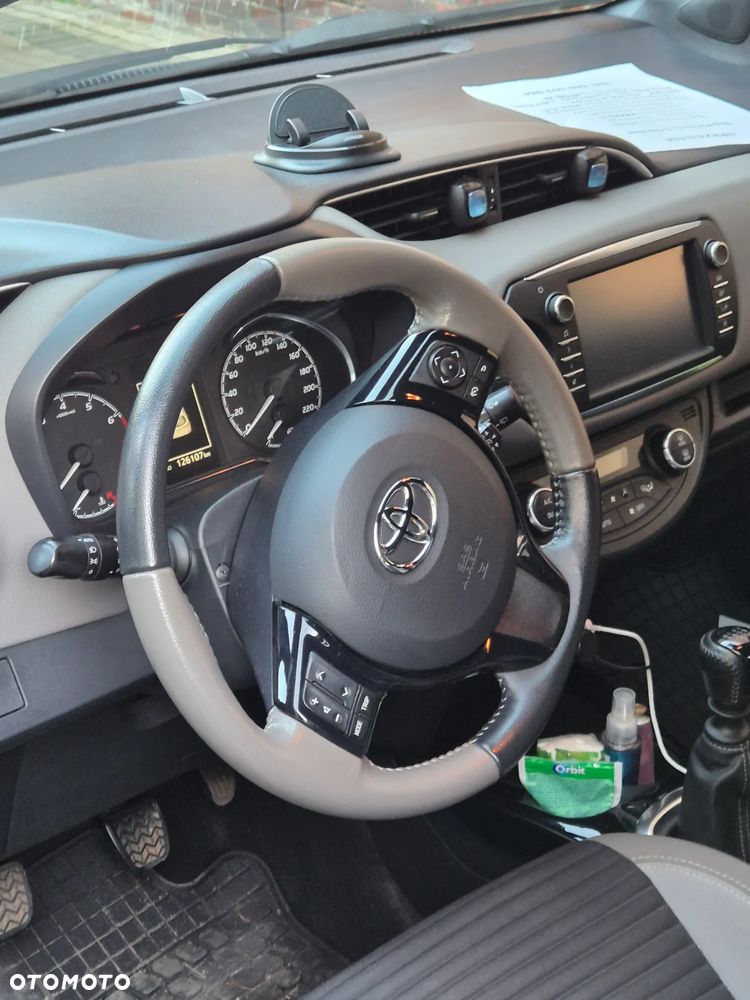 Toyota Yaris 1.5 Selection - 4