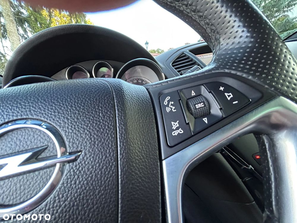 Opel Insignia - 24