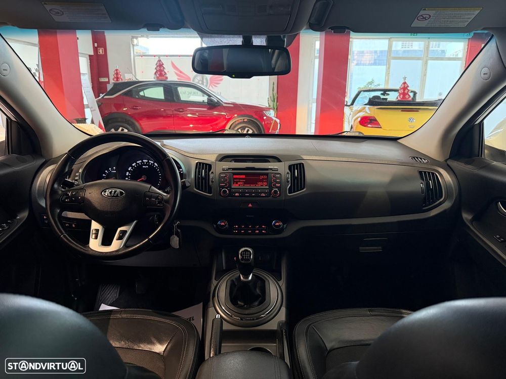 Kia Sportage 1.7 CRDI ISG More Edition - 9