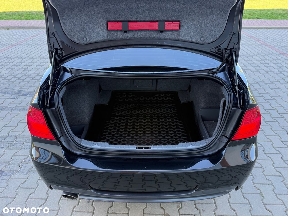 BMW Seria 3 318i - 12