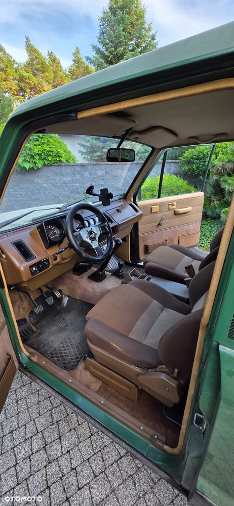 Isuzu Trooper - 9
