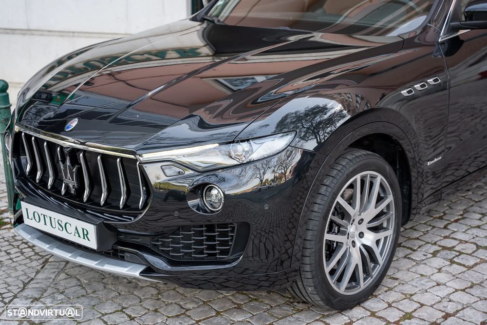 Maserati Levante 3.0 V6 S - 35