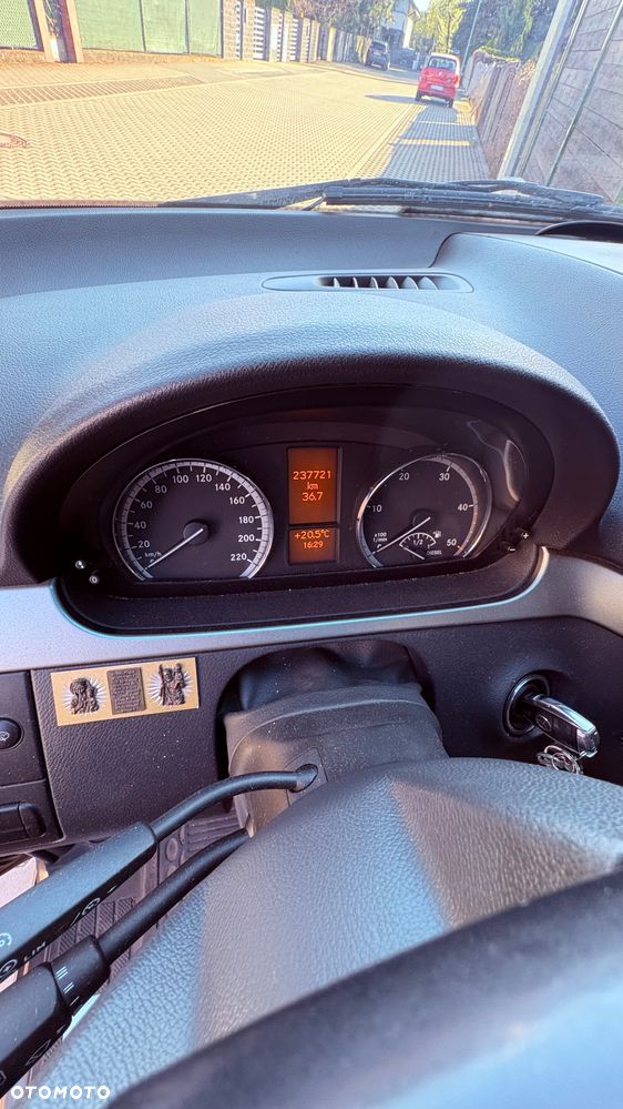Mercedes-Benz Viano - 14