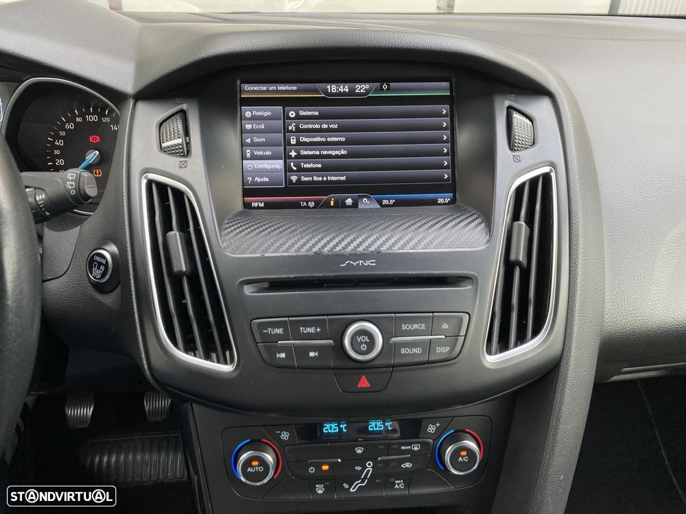 Ford Focus SW 1.0 SCTi Titanium - 22