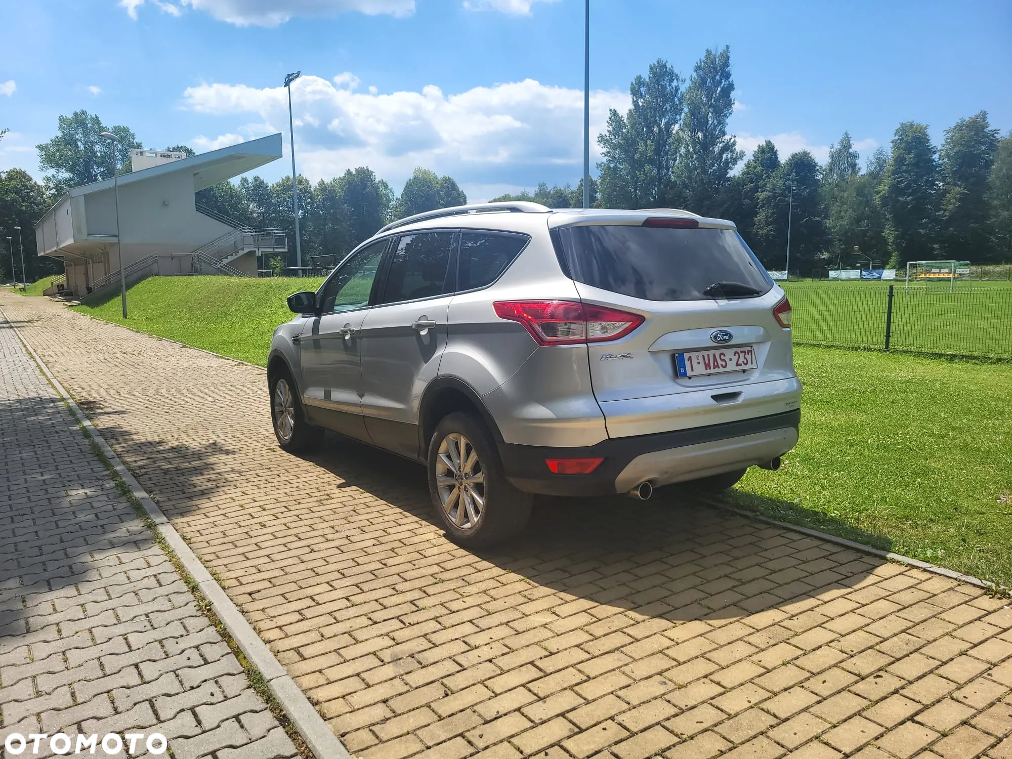 Ford Kuga 2.0 TDCi 2x4 Titanium - 21