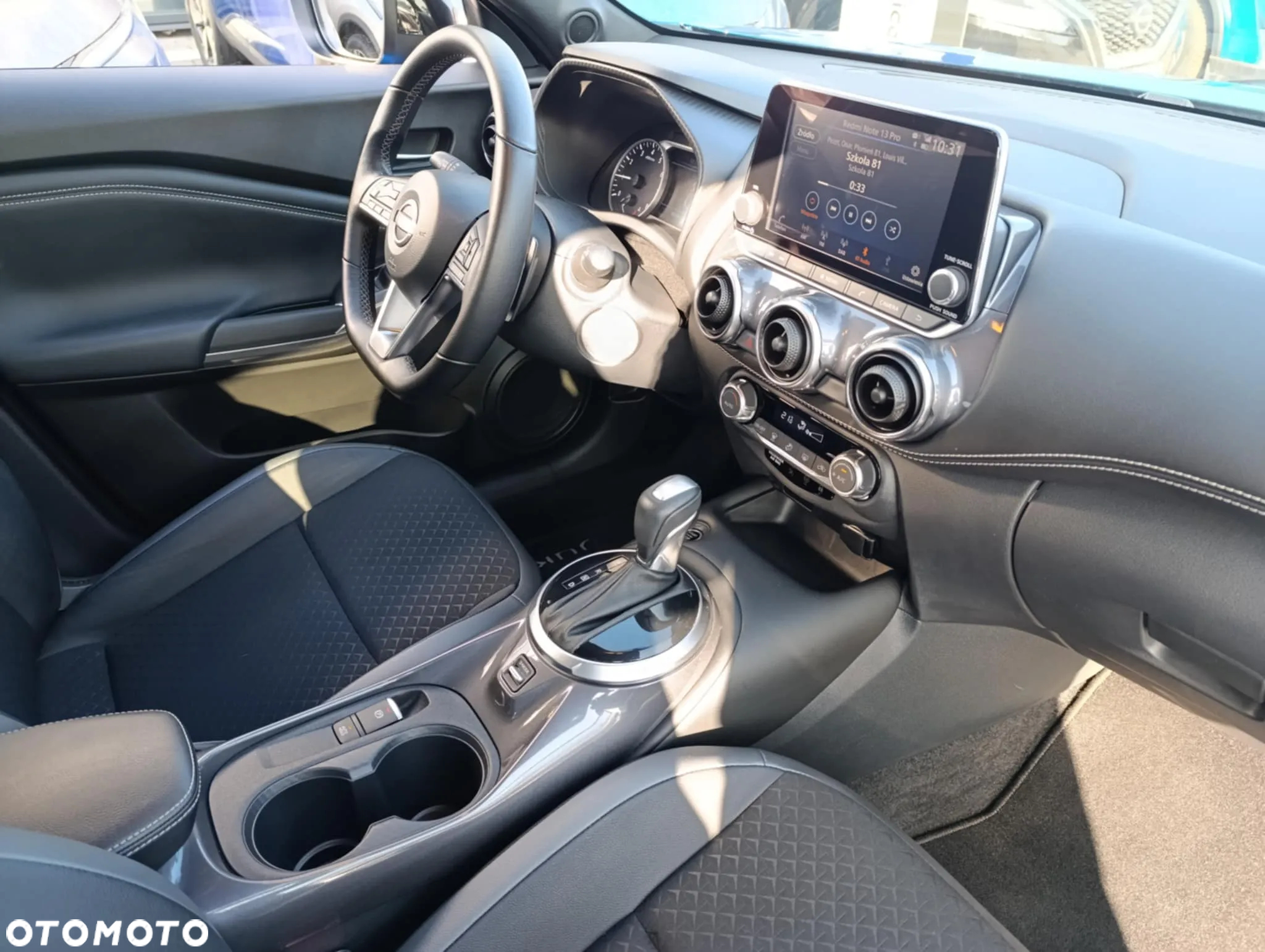 Nissan Juke 1.0 DIG-T N-Connecta DCT - 12