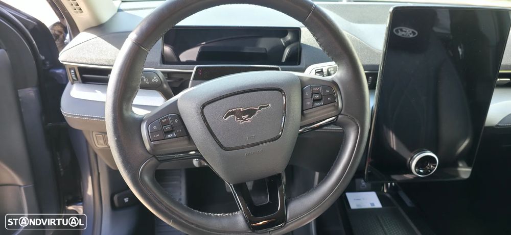 Ford Mustang Mach-E Standard - 9