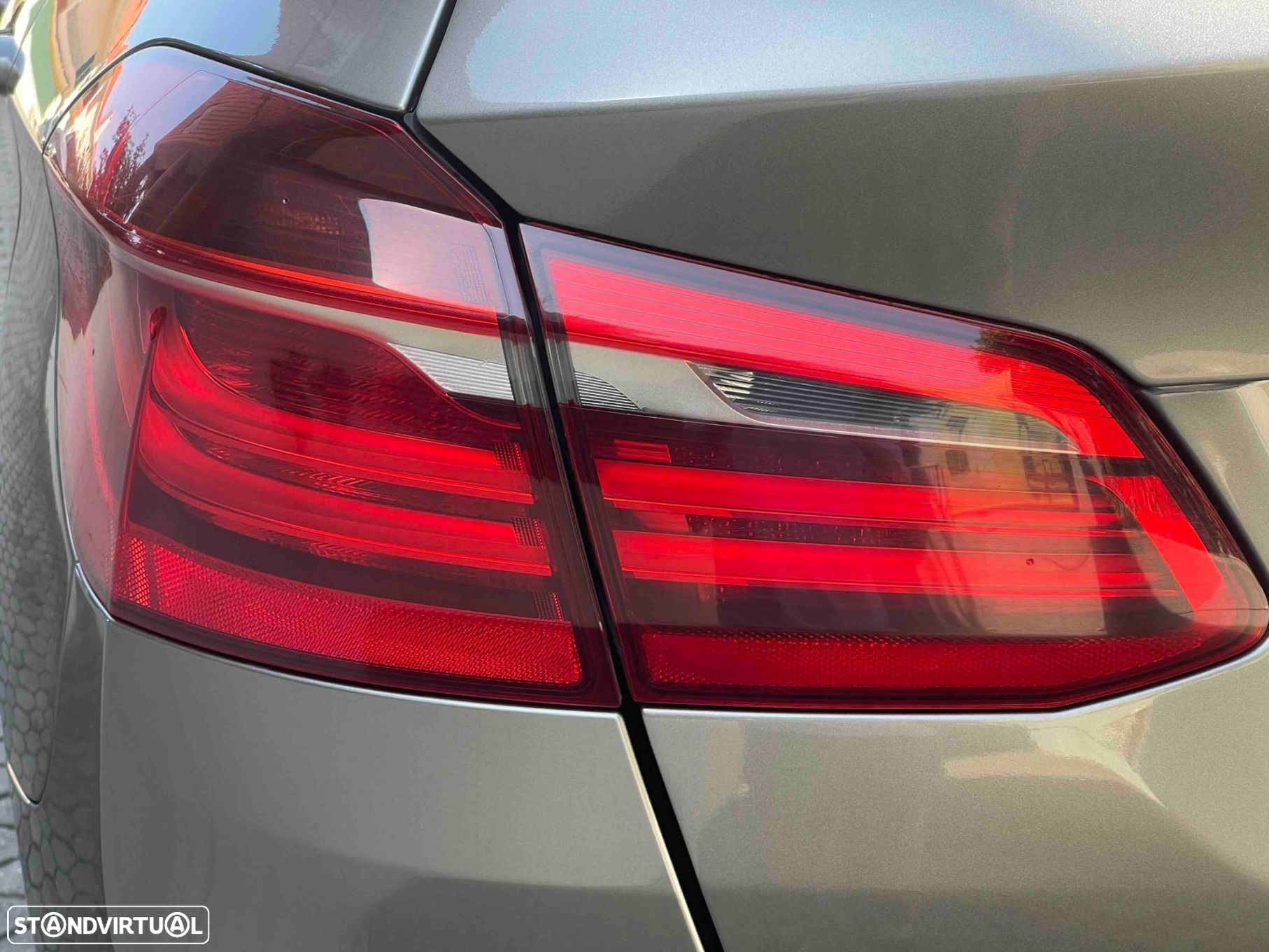 BMW 218 Active Tourer d Line Luxury Auto - 24
