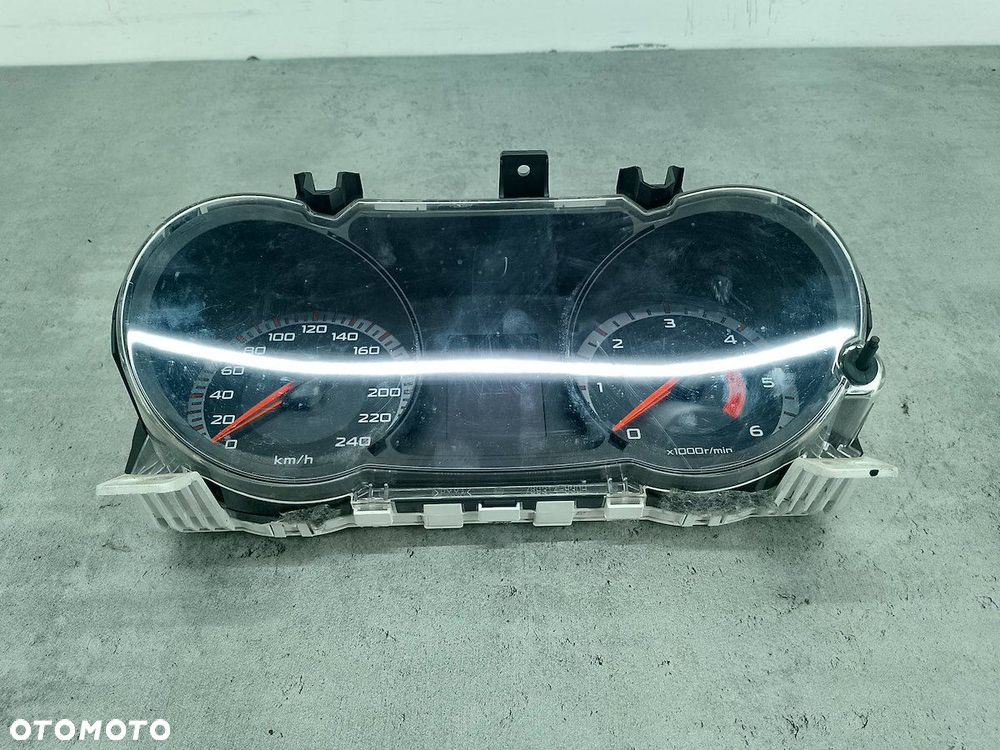 LICZNIK MITSUBISHI OUTLANDER II 8100A115A  507-920H 2.0 DID - 5