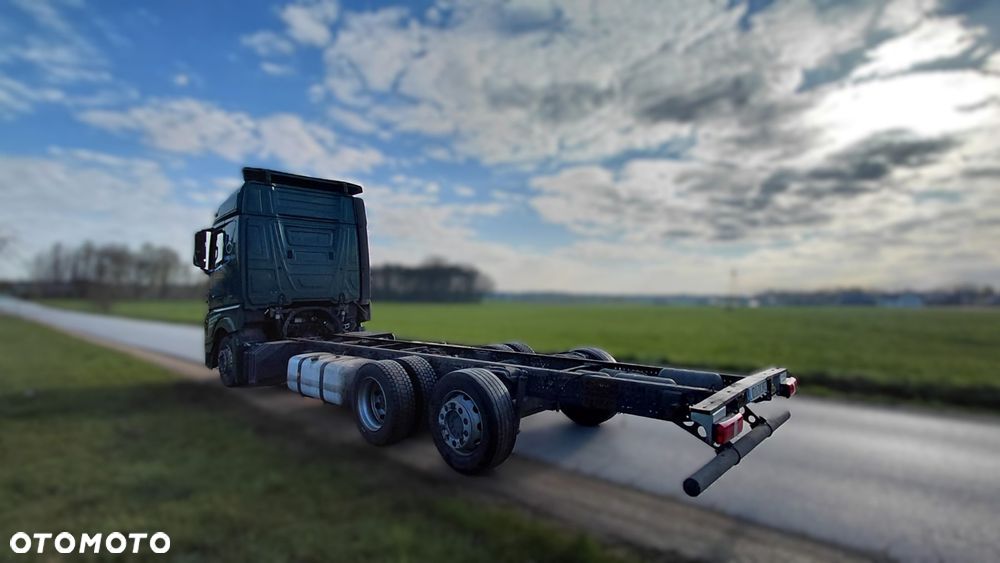 Mercedes-Benz 2545 - 8