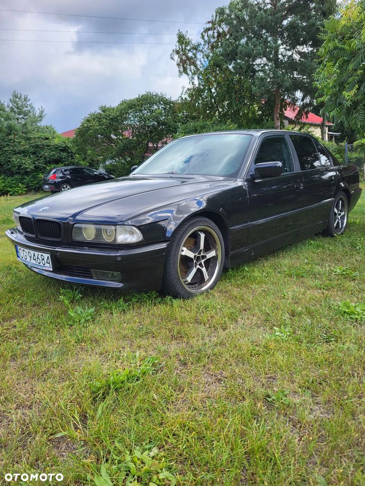 BMW Seria 7 740i - 6
