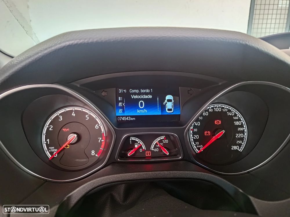 Ford Focus 2.0 EcoBoost ST c/ Pack Pele Desportiva - 19