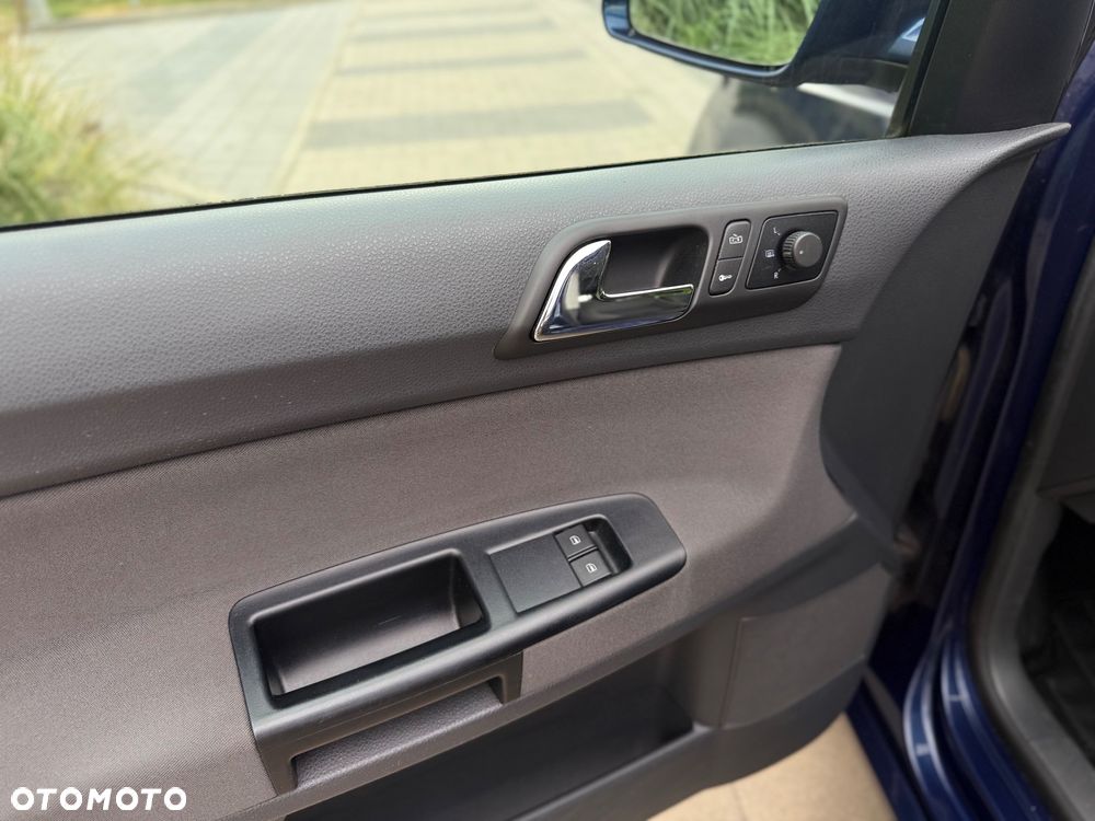 Volkswagen Polo - 11