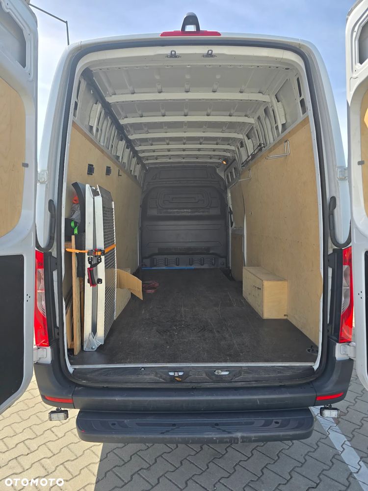 Mercedes-Benz Sprinter 316 - 7