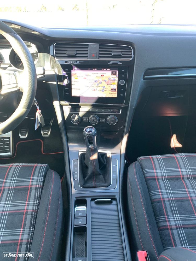 VW Golf 2.0 TSi GTi - 25