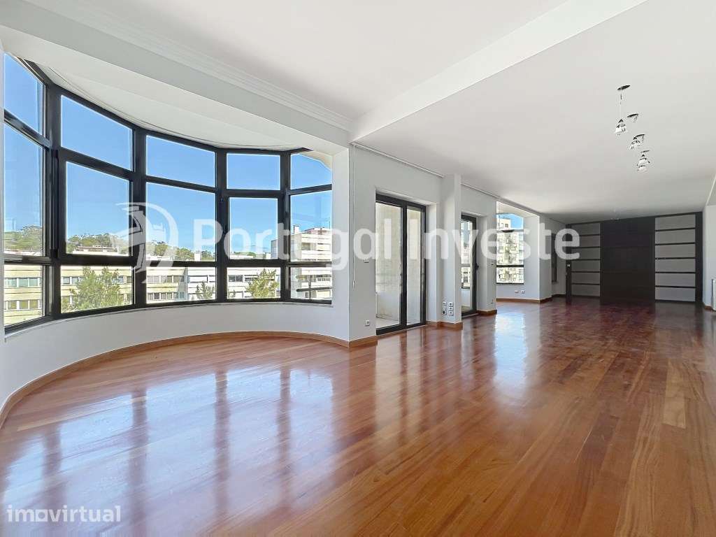 T4 num piso inteiro, 218 m² de espaço, luz e liberdade no centro de... - Grande imagem: 3/35