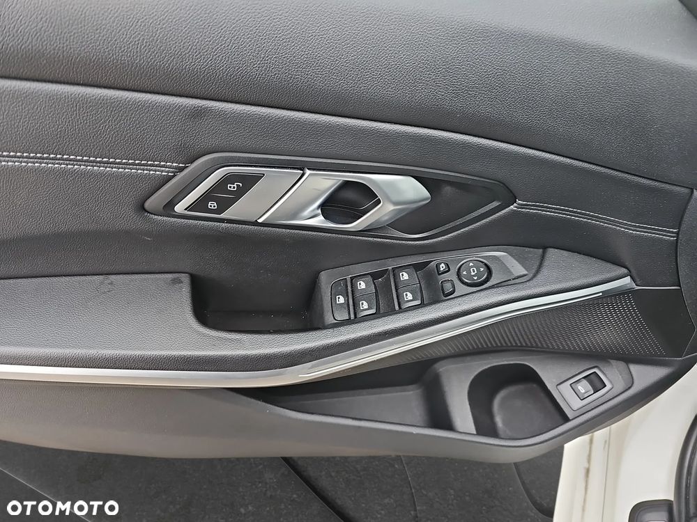 BMW Seria 3 - 10