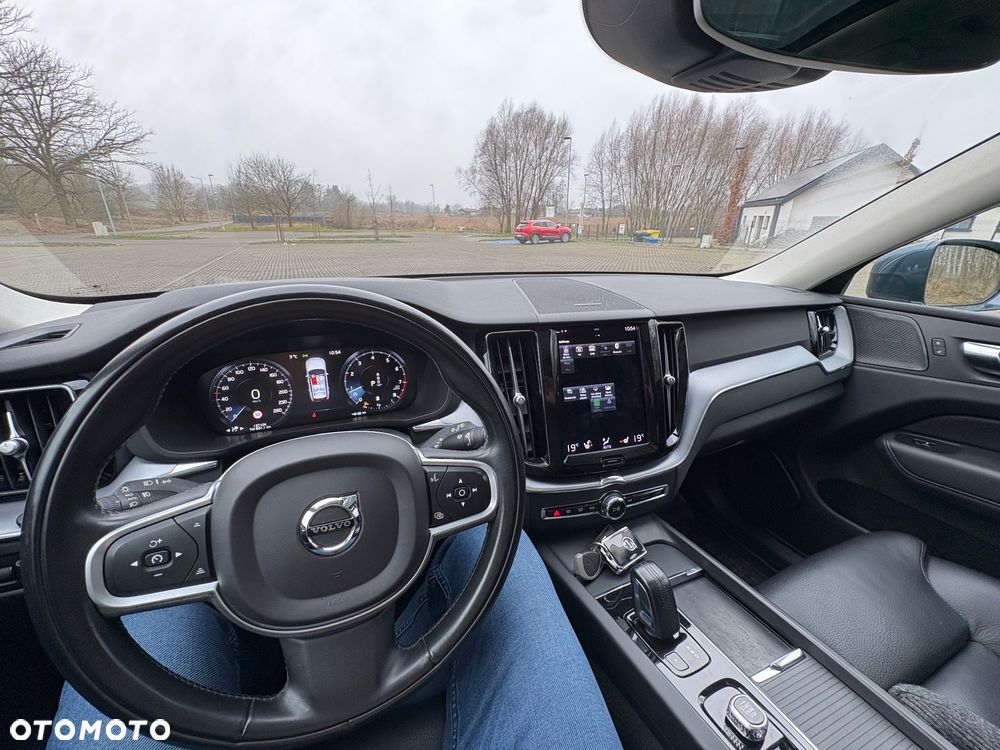 Volvo XC 60 B5 B Momentum Pro - 22