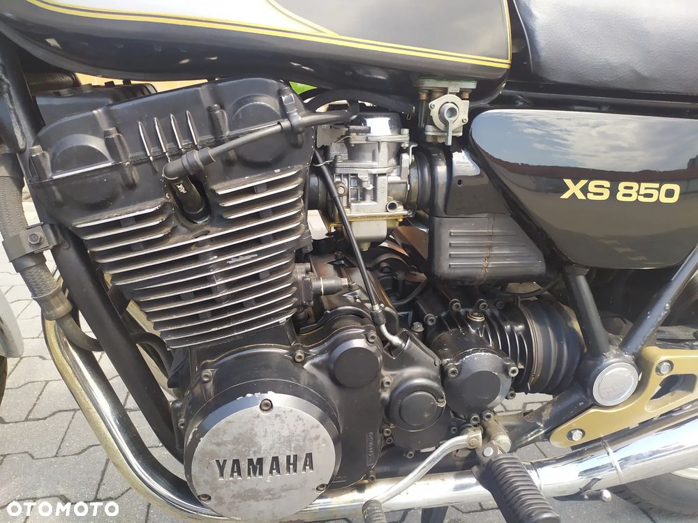 Yamaha XS - 12