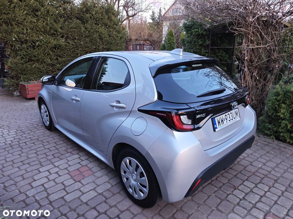 Toyota Yaris - 4