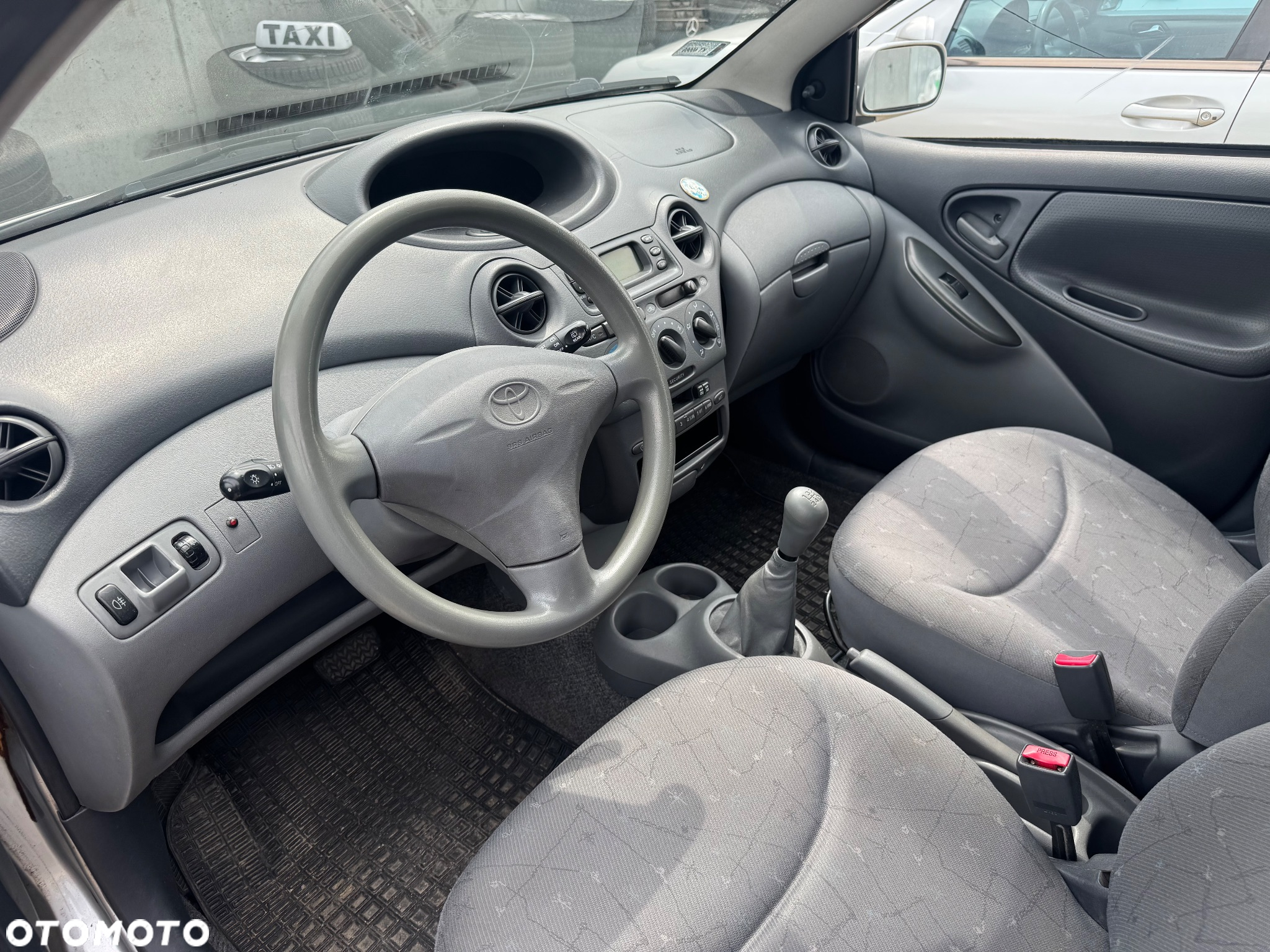 Toyota Yaris - 5