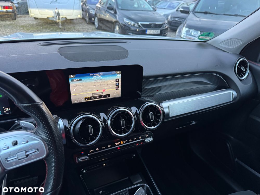 Mercedes-Benz GLB 200 d 8G-DCT AMG Line - 33