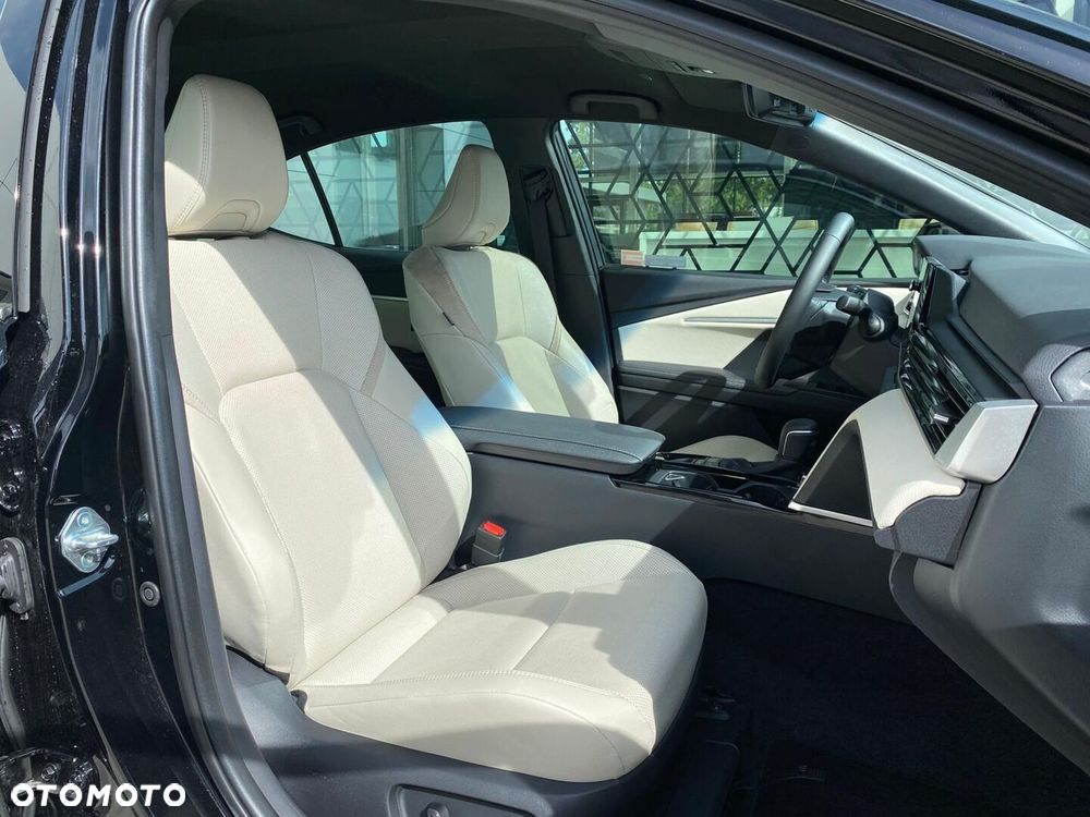 Toyota Camry - 22
