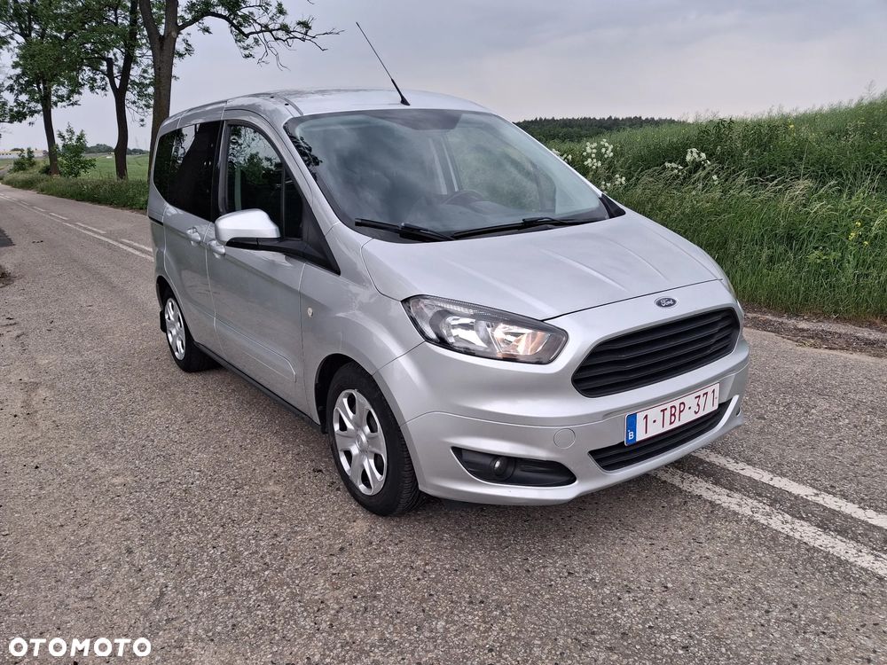 Ford Tourneo Courier 1.0 EcoBoost Ambiente - 2
