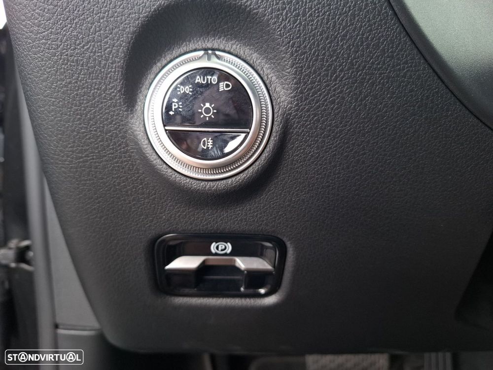 Mercedes-Benz c-220 d Avantgarde - 20