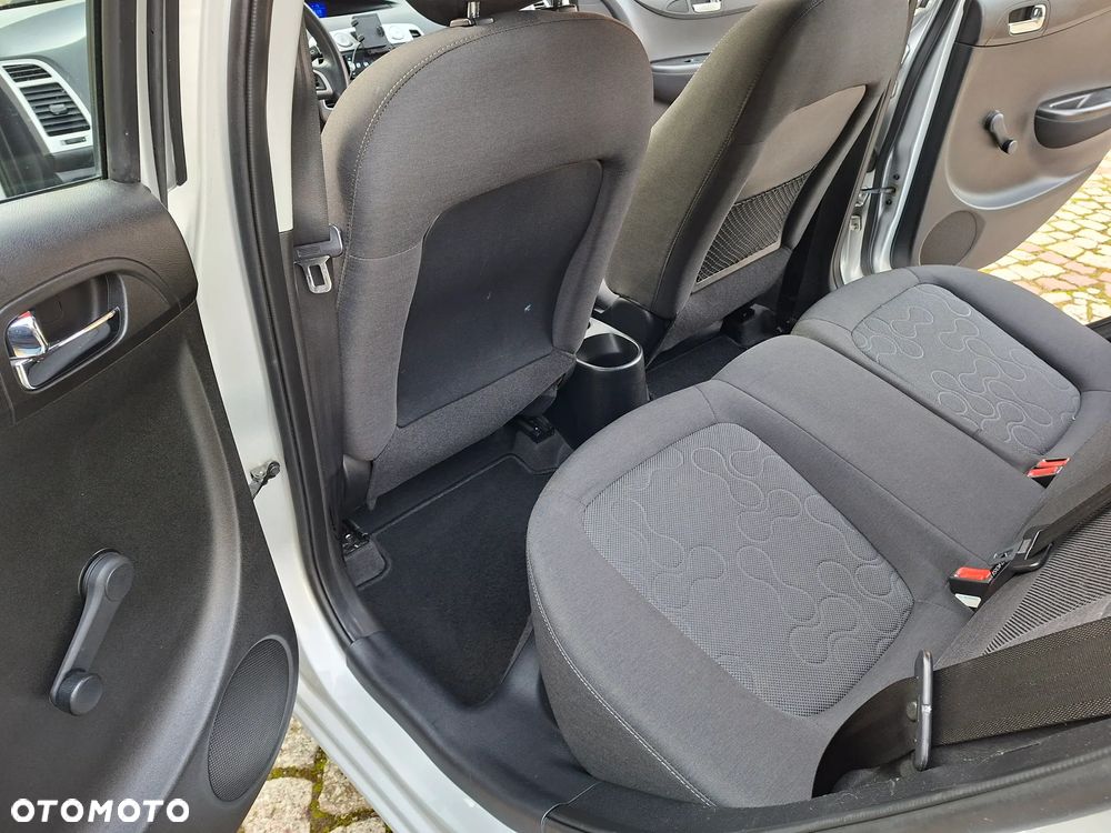 Hyundai i20 1.2 UEFA EURO 2012 Edition - 13