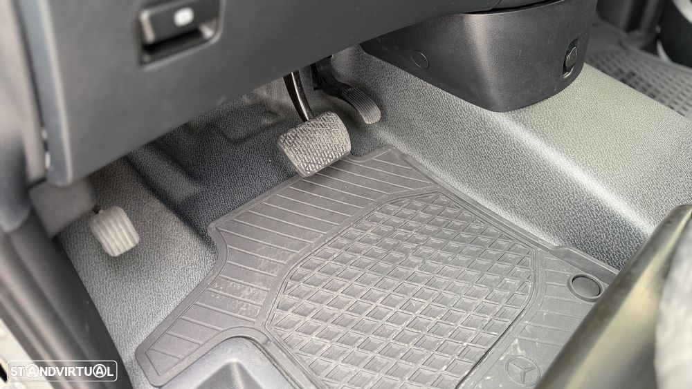 Mercedes-Benz Vito Tourer Longa Aut. SELECT - 35