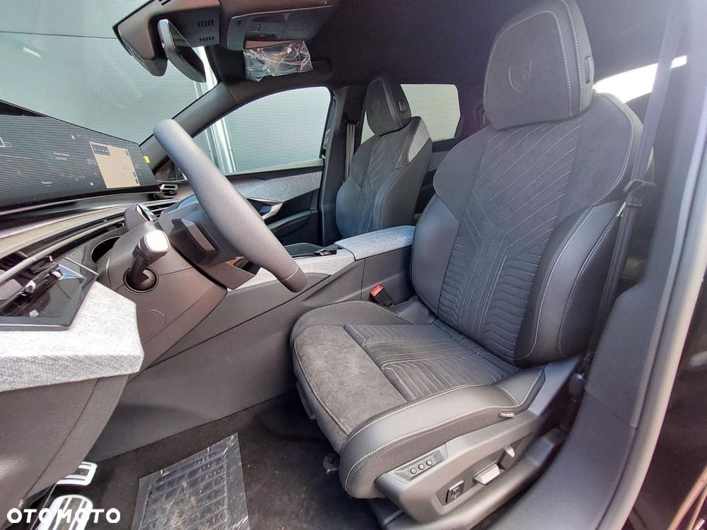 Peugeot 5008 1.2 PureTech mHEV GT Exclusive S&S e-DCS6 - 13