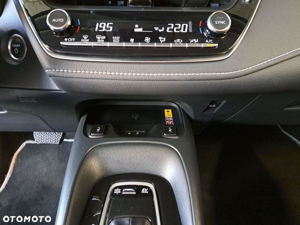 Toyota Corolla 1.8 Hybrid Comfort - 28