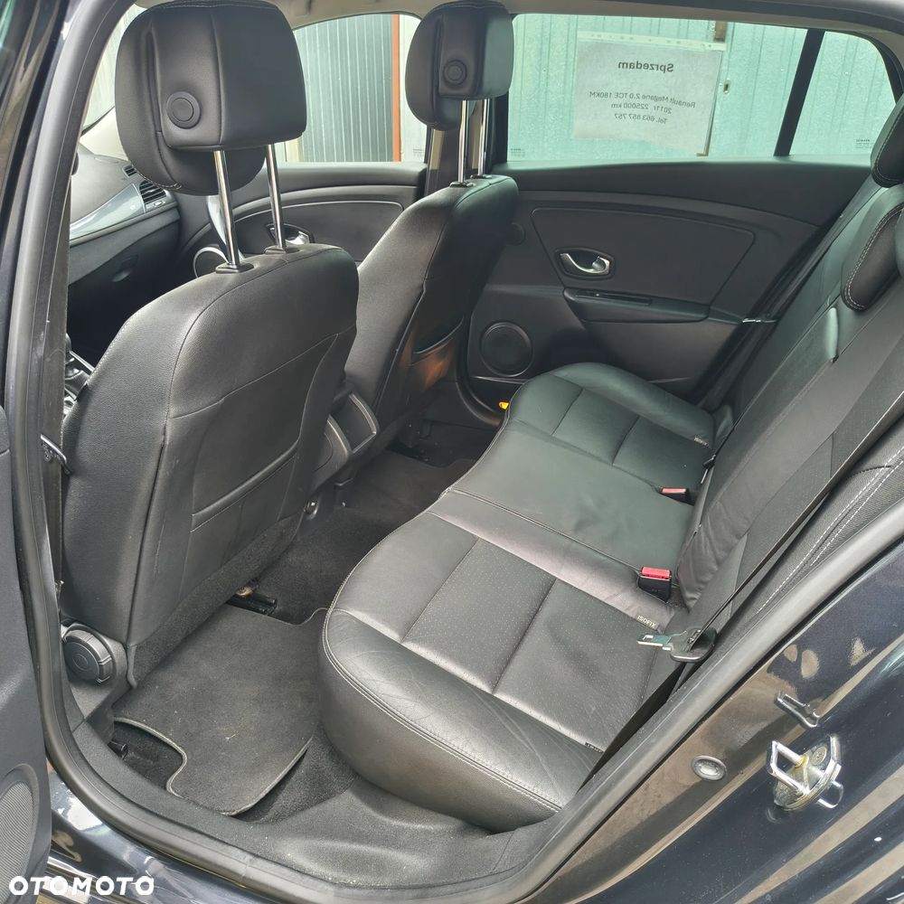 Renault Megane TCe 180 GT - 10