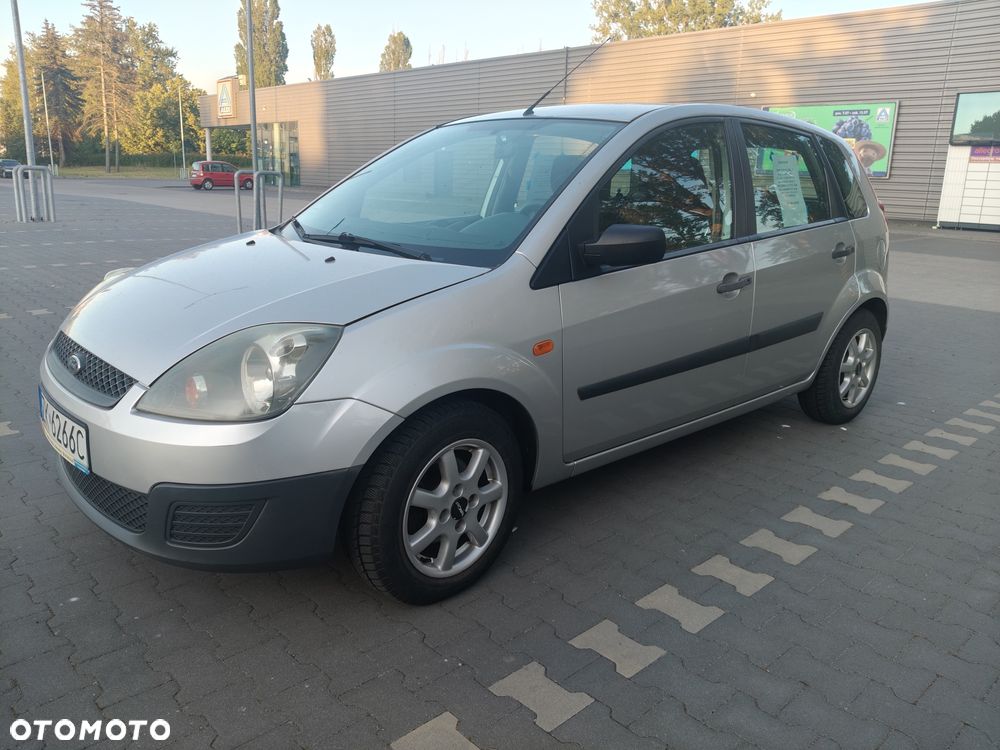 Ford Fiesta 1.3 Futura - 1